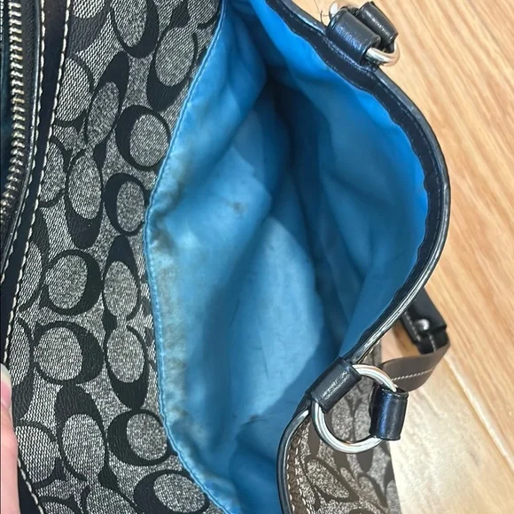 Coach Black and White Signature Handbag - Picture 9 of 9